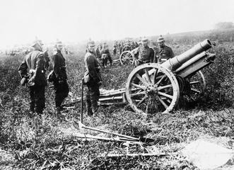 MONSTER ARTILLERY; HUNDREDS DEAD WITH A SINGLE SHELL